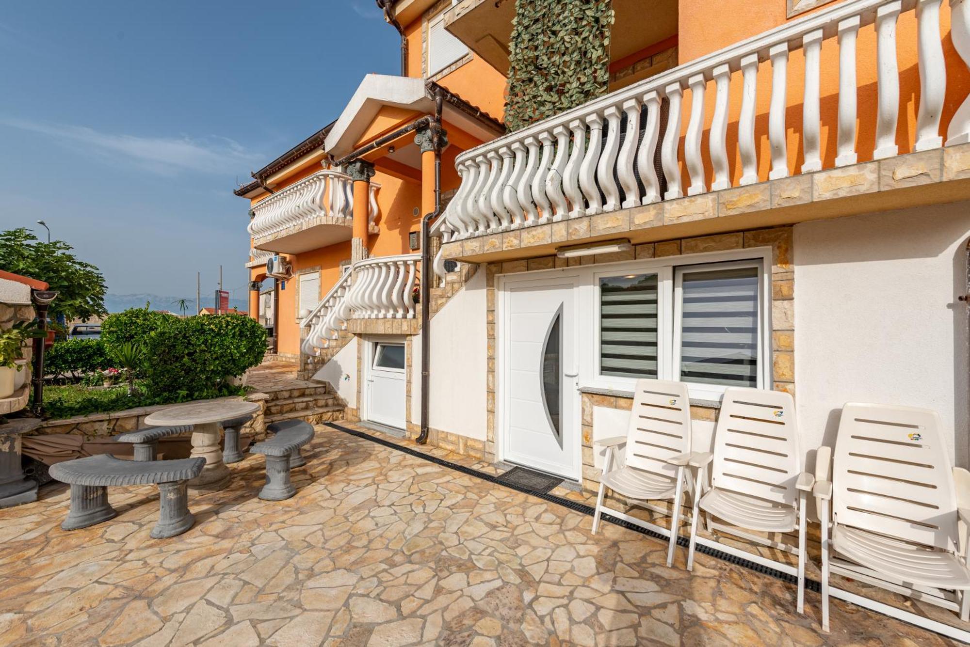 Nena Apartmani Vir Exterior foto