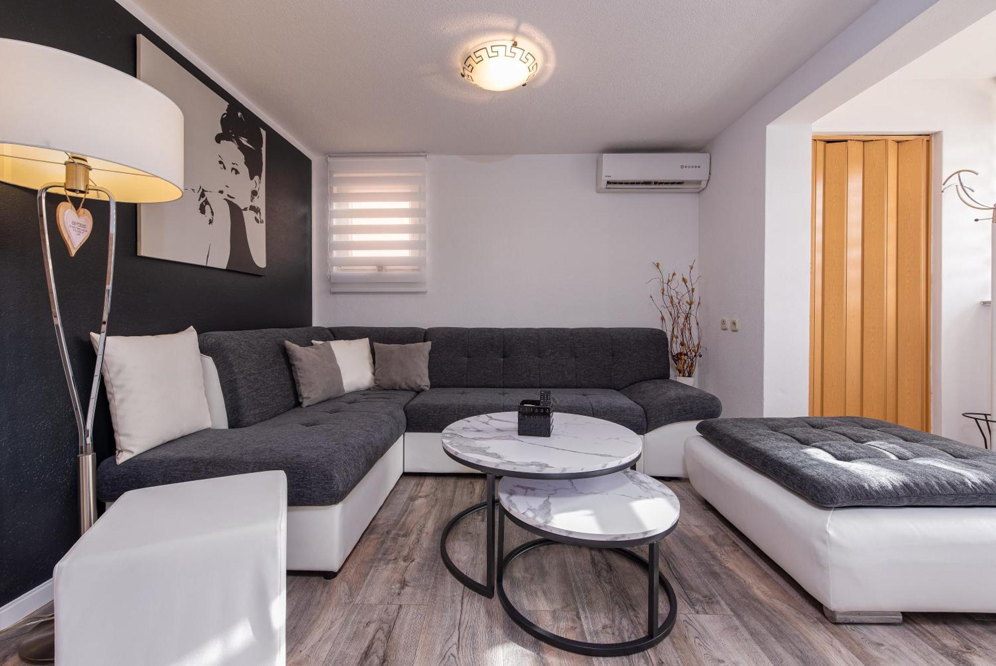 Nena Apartmani Vir Exterior foto