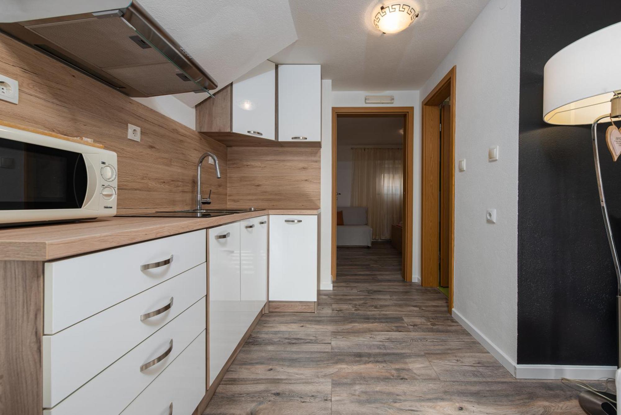 Nena Apartmani Vir Exterior foto
