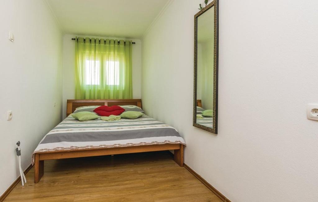 Nena Apartmani Vir Exterior foto