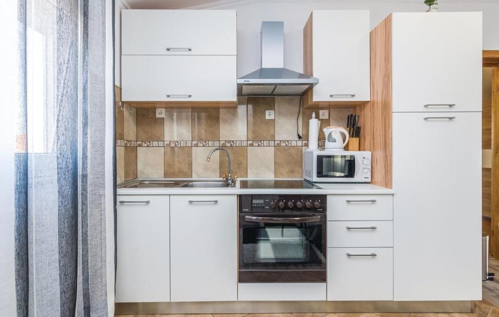 Nena Apartmani Vir Exterior foto