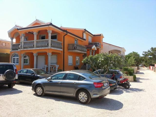 Nena Apartmani Vir Exterior foto