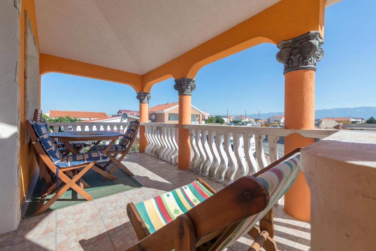 Nena Apartmani Vir Exterior foto